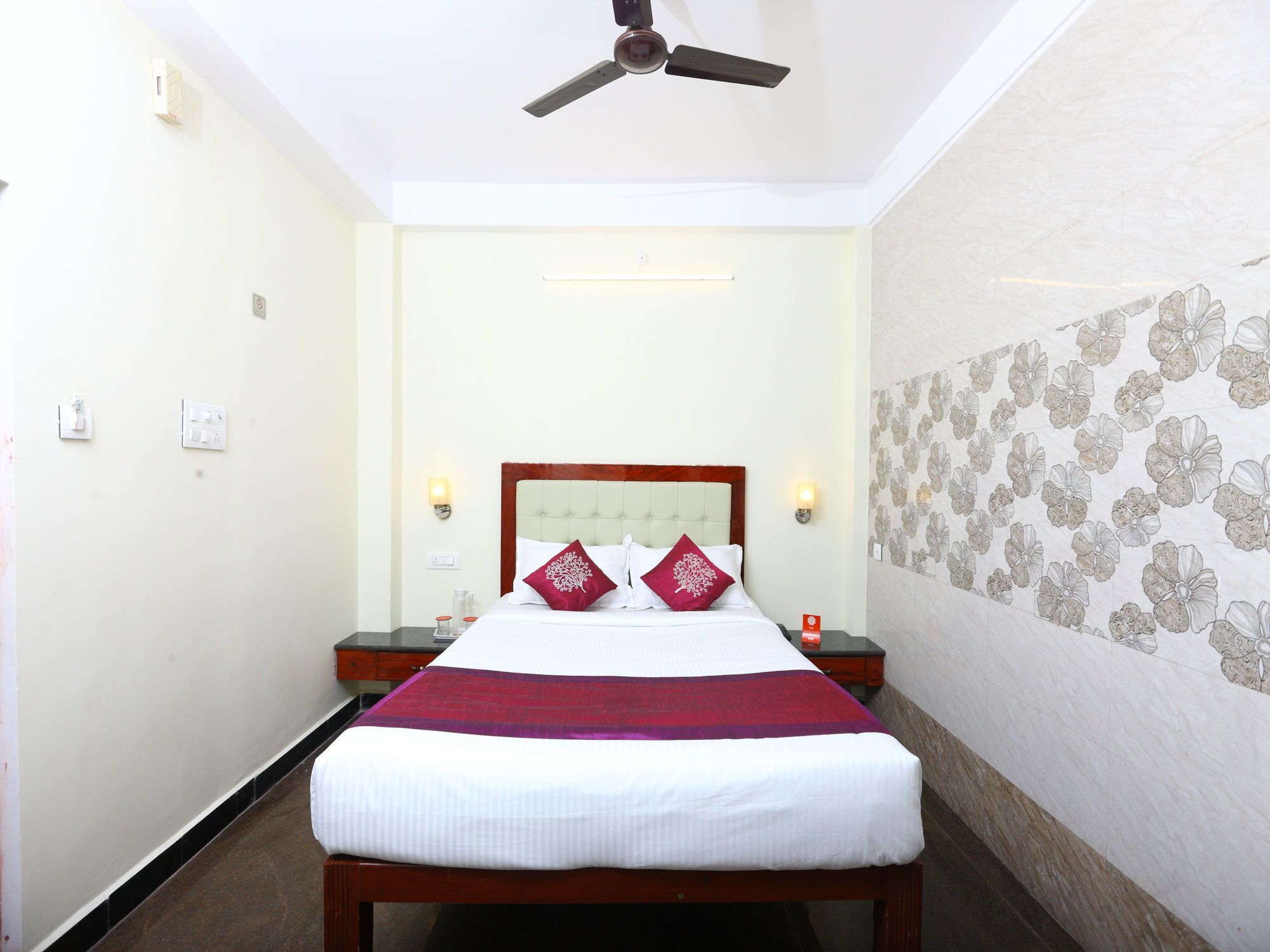 Hotel Oyo 094 Bussy St Prakasam Residency Puducherry Zewnętrze zdjęcie